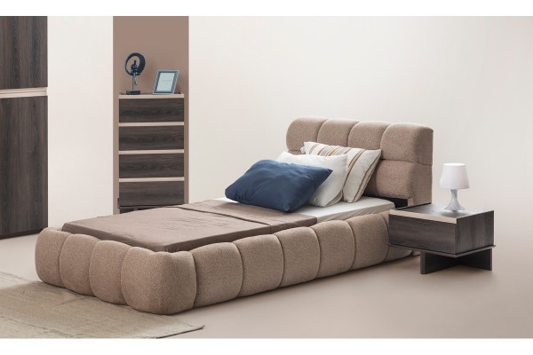 Focus  3 D. Wardrobe